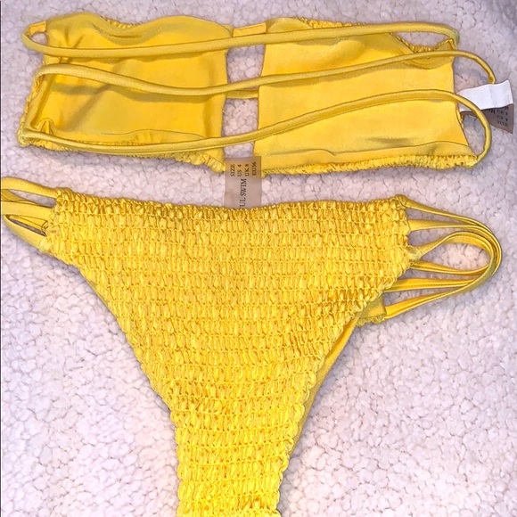 Yellow swimsuit! 💛 - Picture 2 of 2